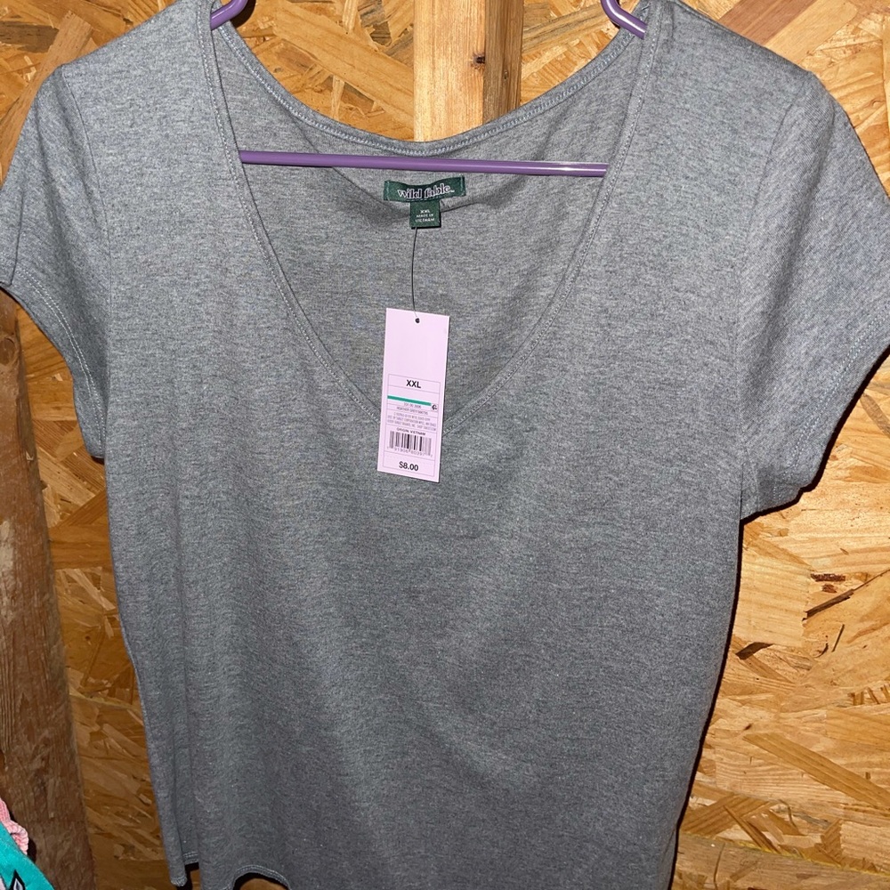 Women’s cropped v neck XXL
